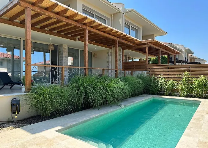 Luxury Pool By Lozenetsvillas Луксозна вила *