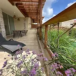 Luxury Pool By Lozenetsvillas לוזנטס