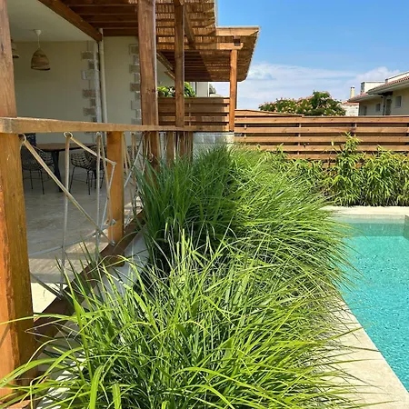 Vila Luxury Pool By Lozenetsvillas Lozenec