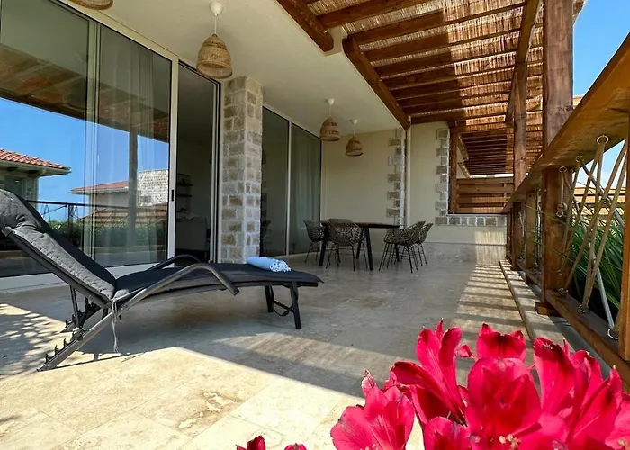 Luxury Pool By Lozenetsvillas * Lozenets